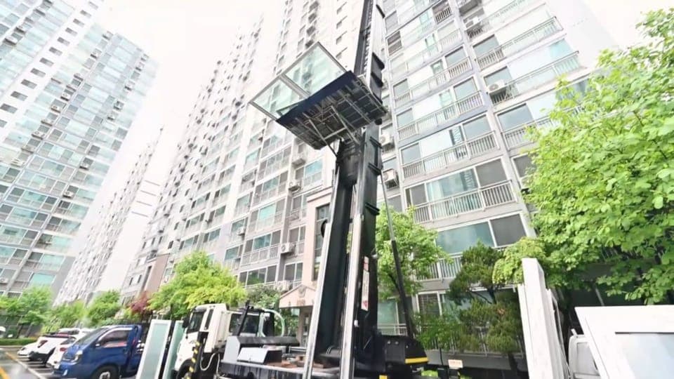 아파트 샷시 양중 작업