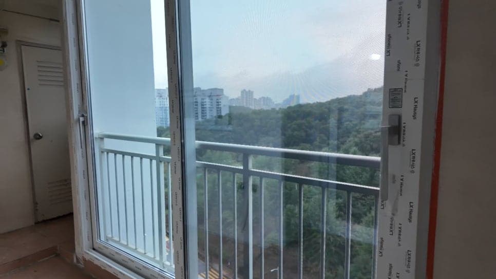 후면 발코니 LX창호 시공