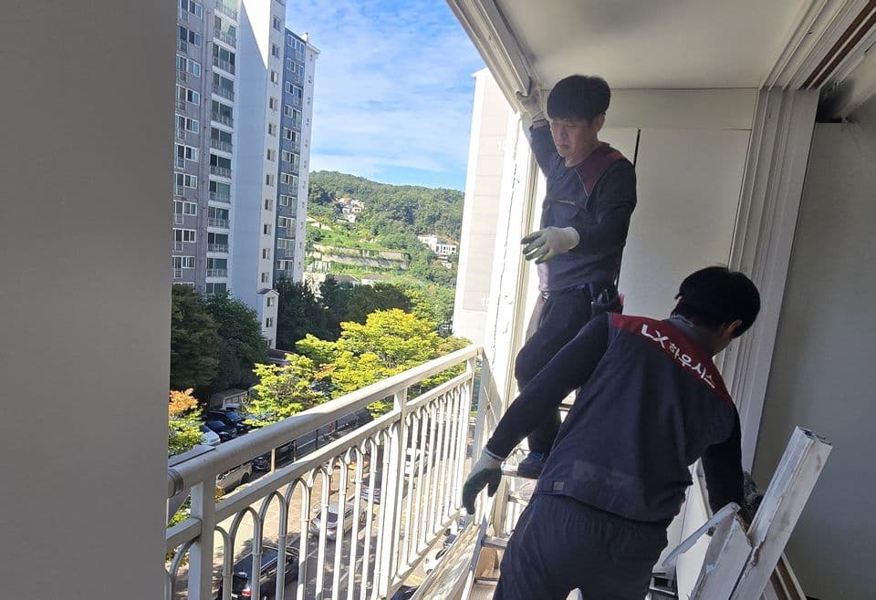 경기 광주 오포베르빌 35평 샷시 교체 — 샷시 5틀만 바꾼 부분교체
