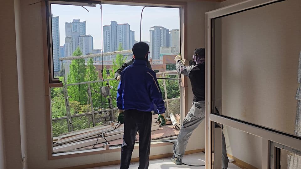 판교 봇들마을8단지 40평 샷시 교체 — 시스템창 칸 나눔을 바꾼 집
