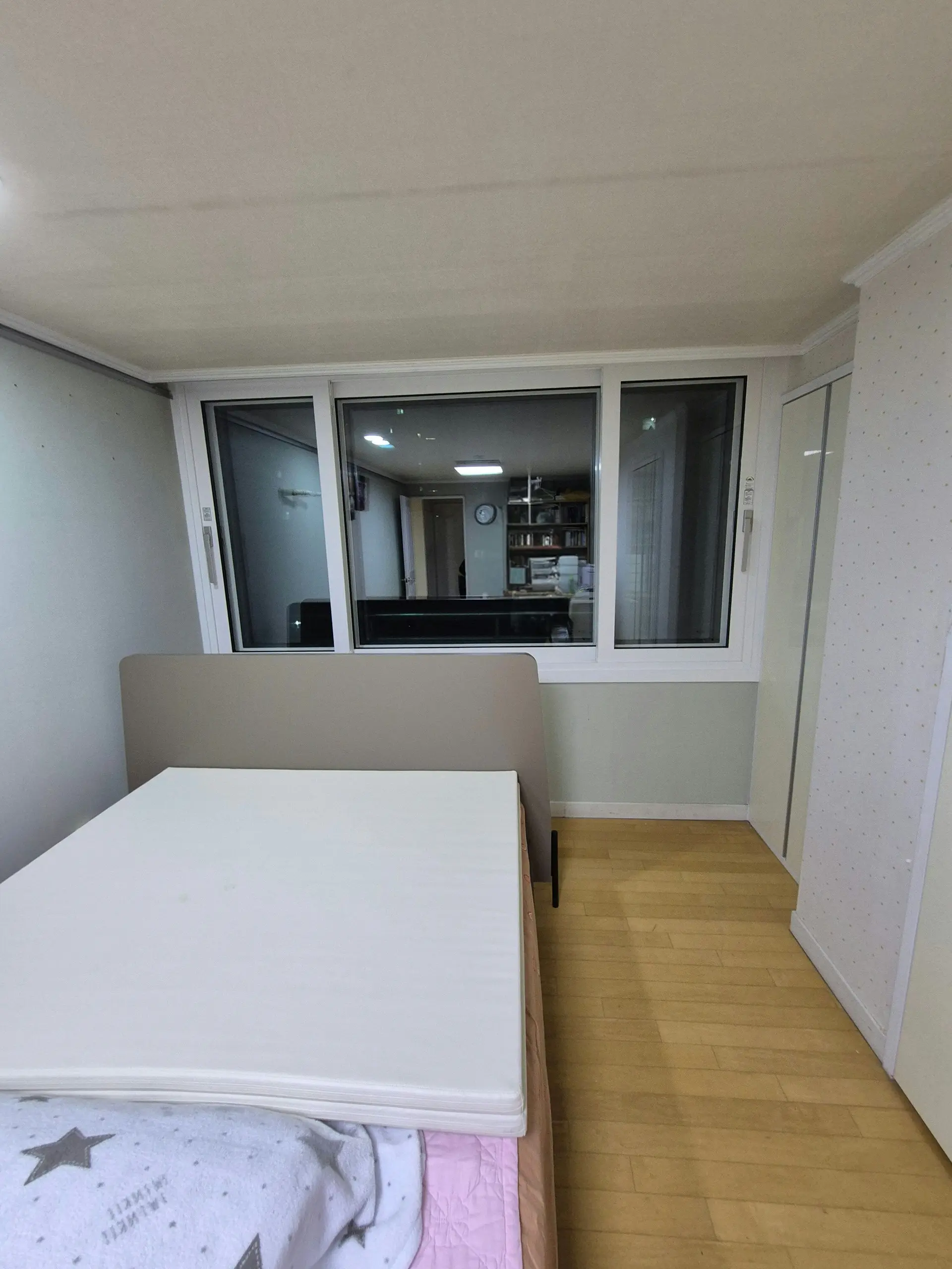 강남구 도곡동 역삼럭키아파트 침실1 창호 교체 후