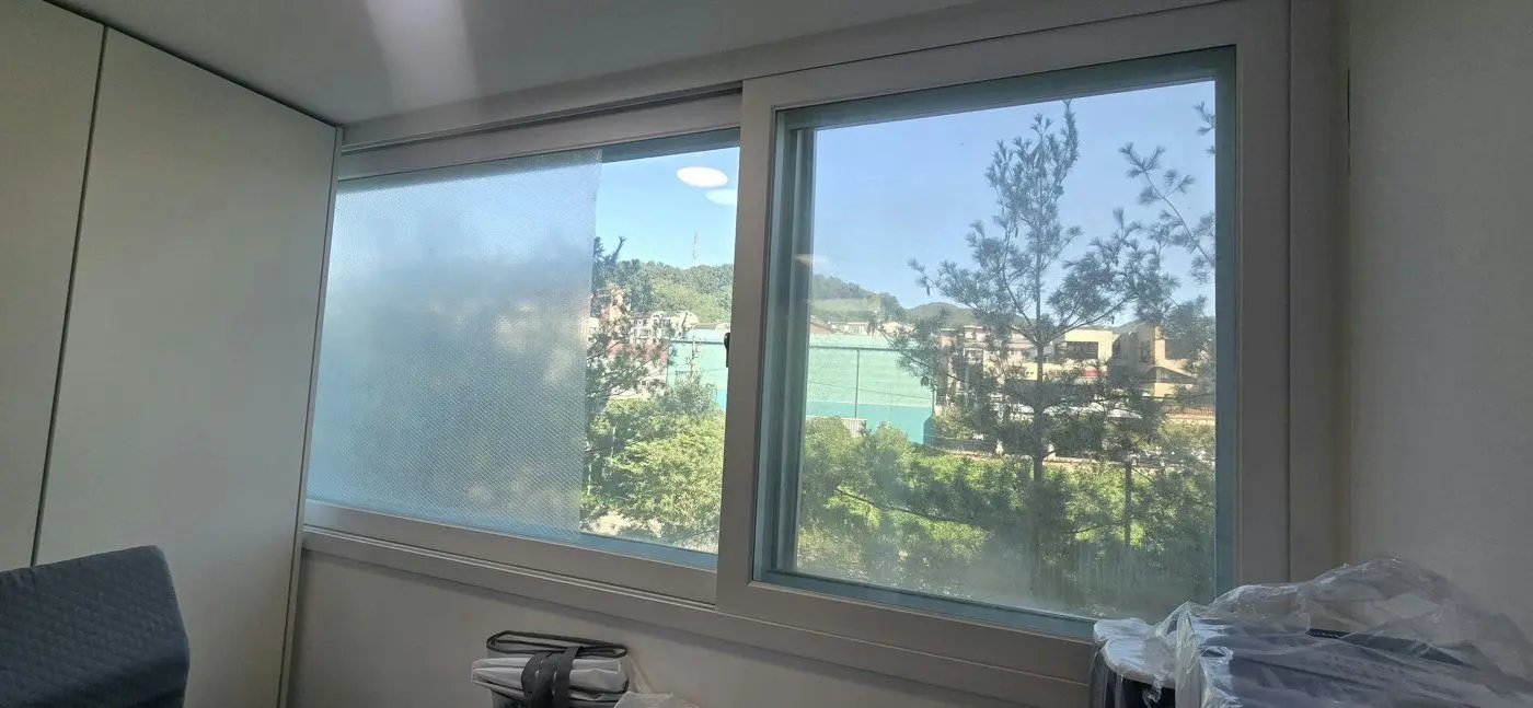 광주시 능평동 오포베르빌아파트 중간방베란다 창호 교체 전