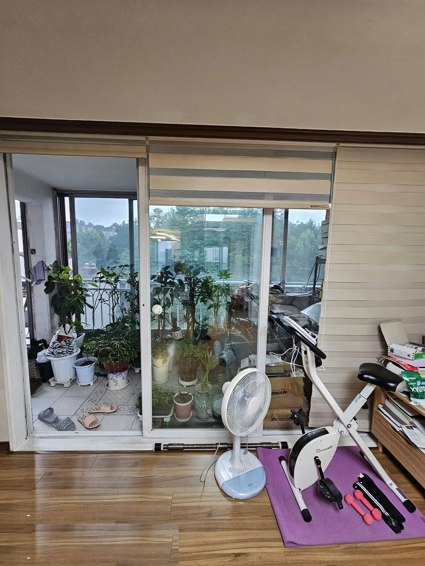 동작구 본동 한강쌍용아파트 거실분합창 창호 교체 전