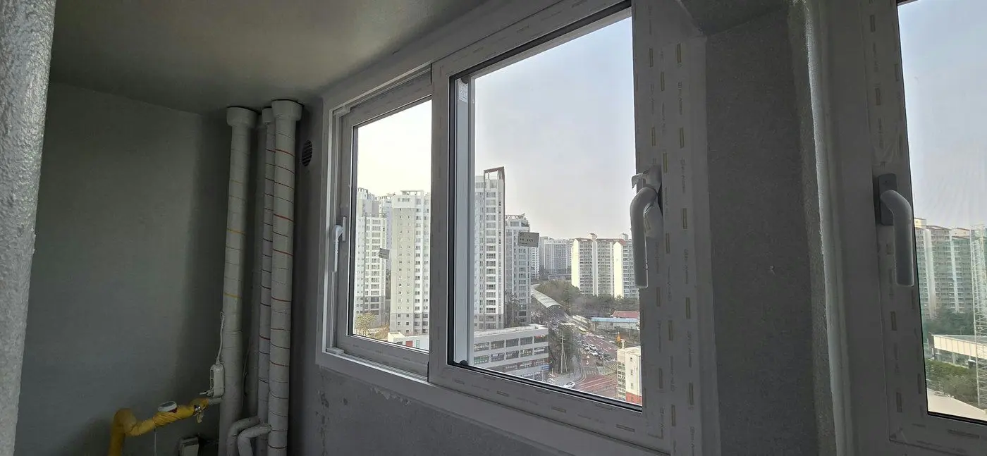 용인시 수지구 상현동 벽산블루밍 다용도실창2 창호 교체 후