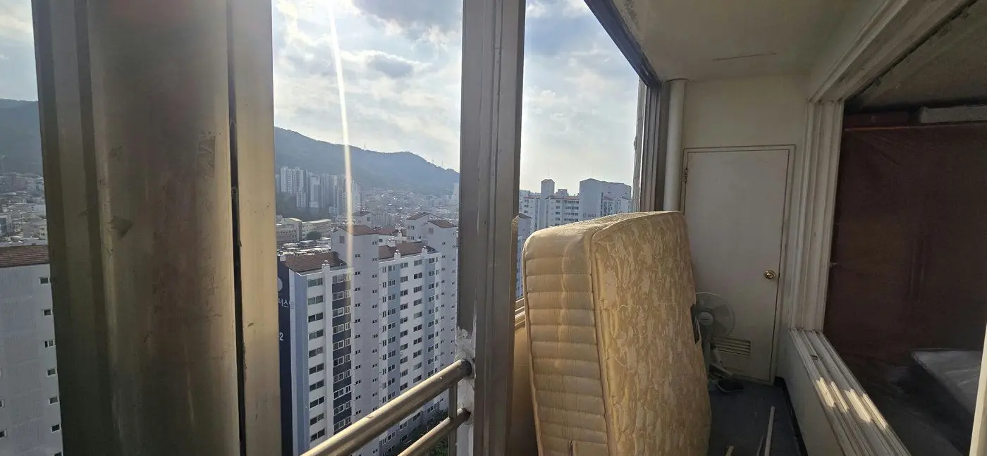 중랑구 면목동 삼익아파트 안방베란다 창호 교체 전
