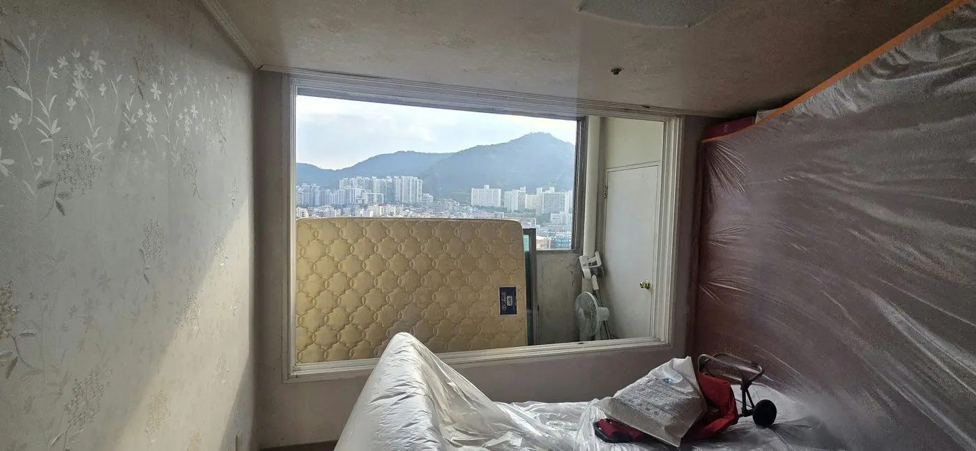 중랑구 면목동 삼익아파트 안방 창호 교체 전